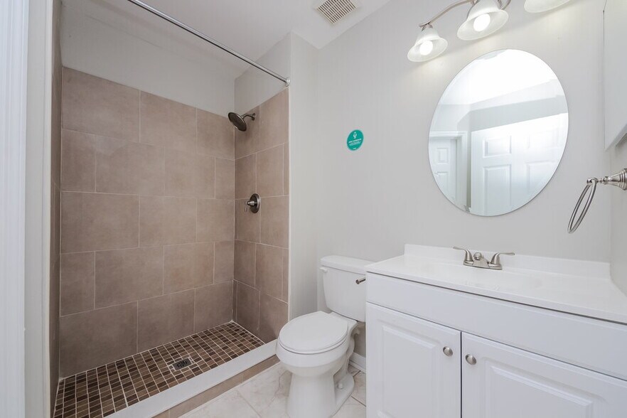 Building Photo - 808 Cabaret Ct