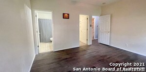 Building Photo - 10335 Tiger Hunt