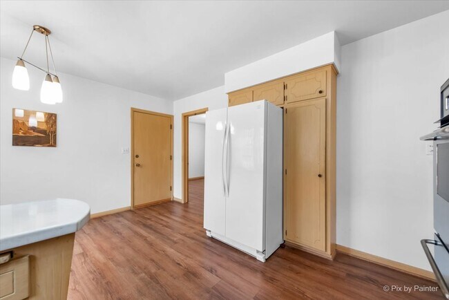Building Photo - 2424 N 77th Ct