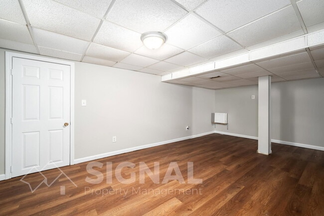 Building Photo - 4221 50th Ave N