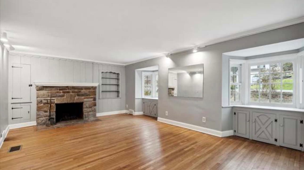 Building Photo - 4240 Fairview Ave