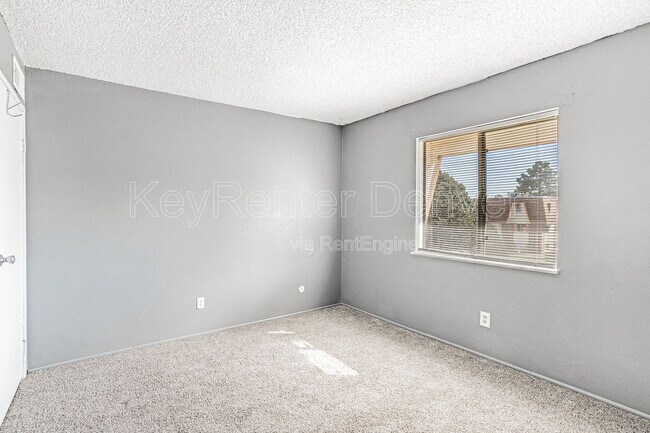 Building Photo - 10211 Ura Ln