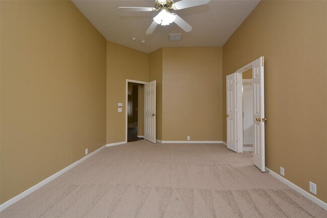 Building Photo - 2931 Sunbird Dr