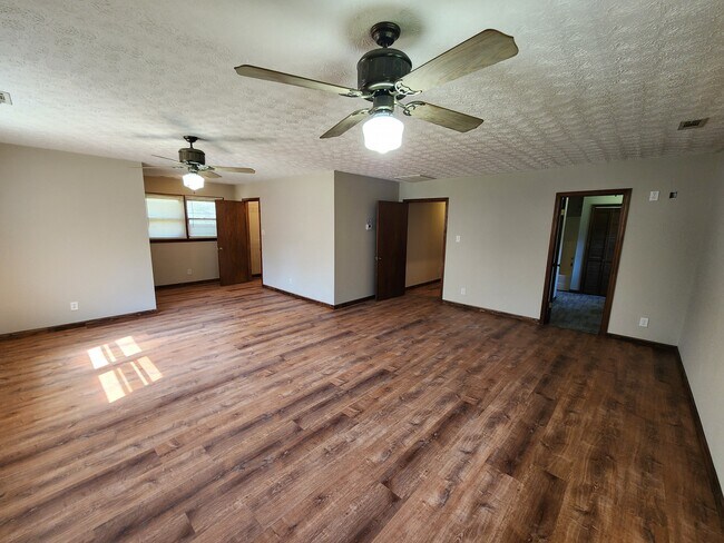 Building Photo - 2276 Providence Church Rd