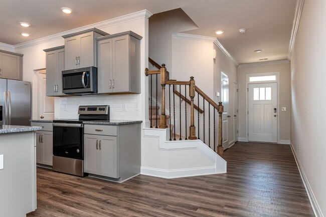 Building Photo - AVAILABLE NOW, Beautiful Home in Greer wit...