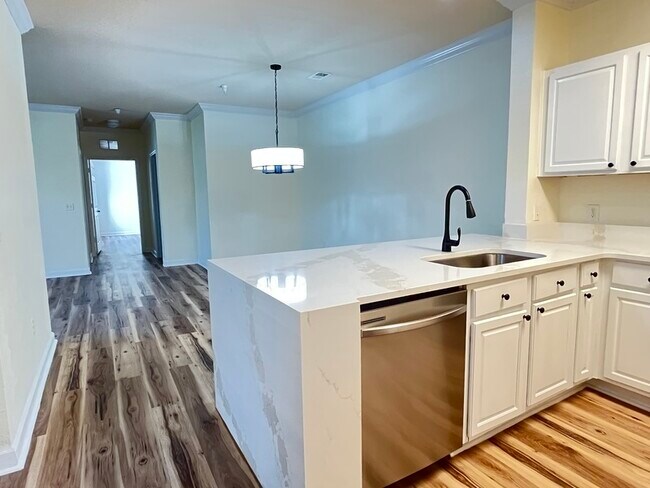 Building Photo - 1351 Tuscan Terrace