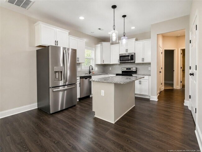 Building Photo - 621 Blawell Cir
