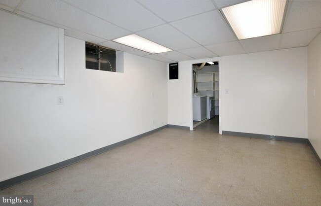 Building Photo - 7024 Richard Dr