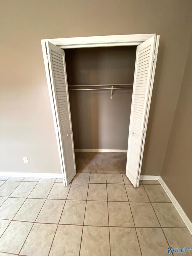 Building Photo - 8136 Oldfield Rd SW