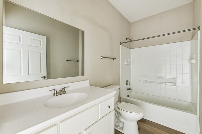 Building Photo - 4505 Bernardo De Galvez Ave