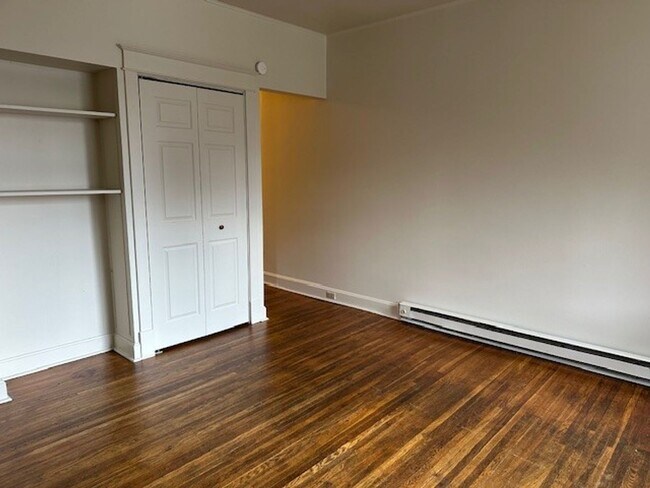 Building Photo - 408 Radnor St