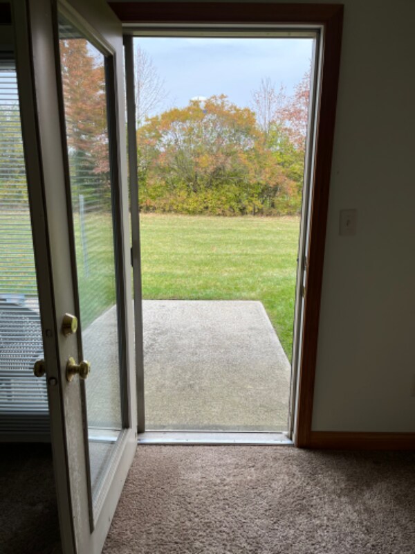 Building Photo - 2261 Shamrock Ln