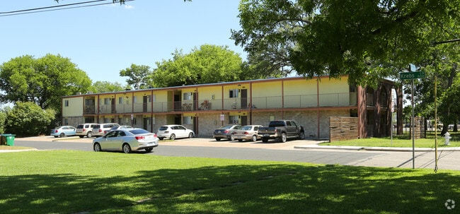 Primary Photo - Studios On South 1st