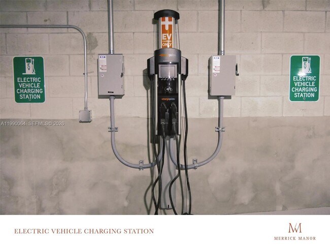 Building Photo - 301 Altara Ave