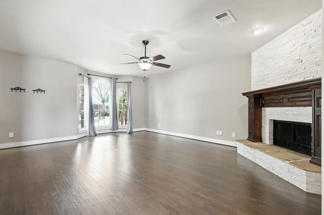 Building Photo - 1420 Tudor Dr
