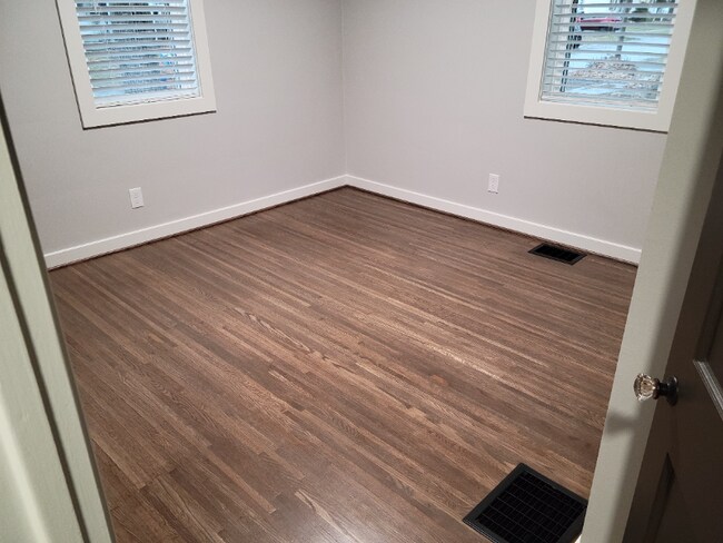 Building Photo - 112 Bartholf Rd