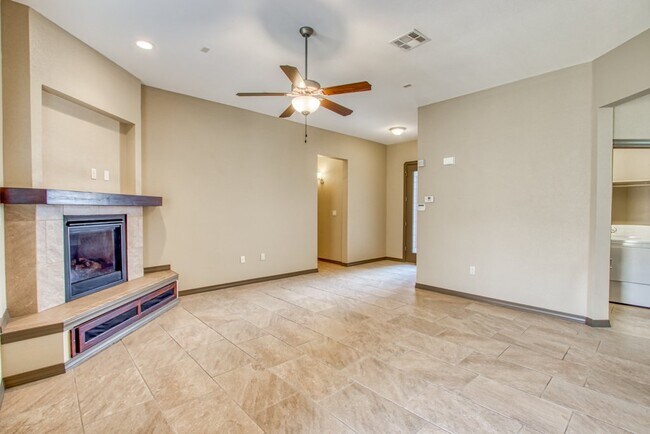 Building Photo - FOR SALE OR FOR RENT 12053 SILVER CROWN RO...