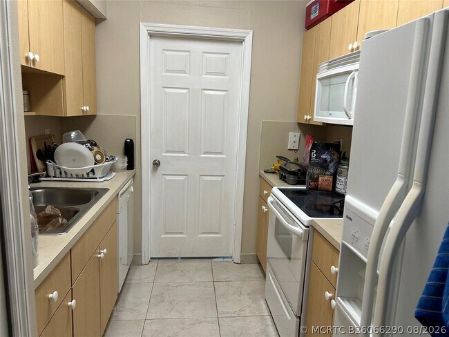 Building Photo - 7085 Nova Dr
