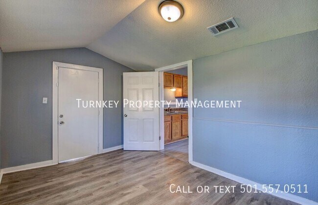 Building Photo - 1019 S Booker St