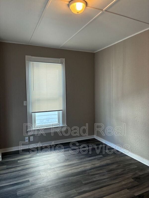 Building Photo - 37-39 E Helena