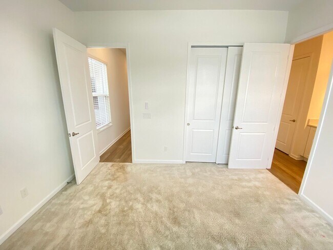 Building Photo - 6338 Trailblaze Bnd