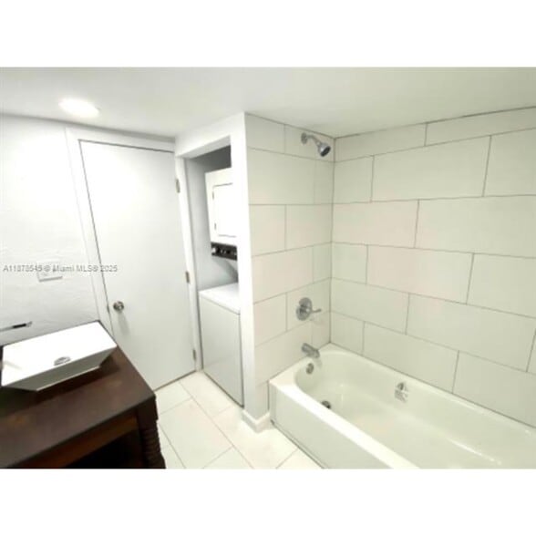 Building Photo - 4307 SW 9th St