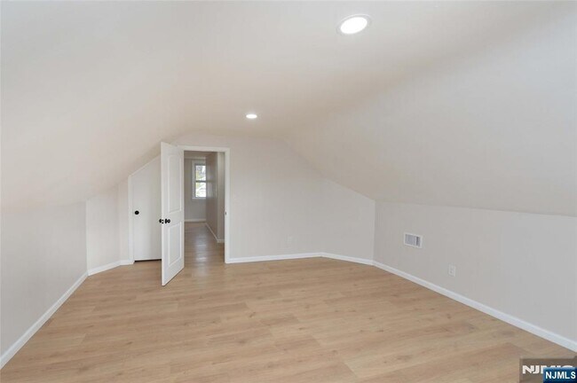 Building Photo - 16 Liberty St