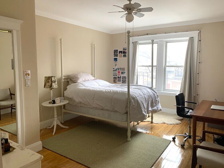 Building Photo - 32 Highgate St