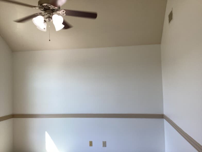 Building Photo - 3320 E Emmitsburg Pl