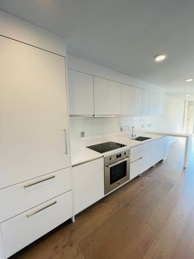 Building Photo - 1238 Sutter St