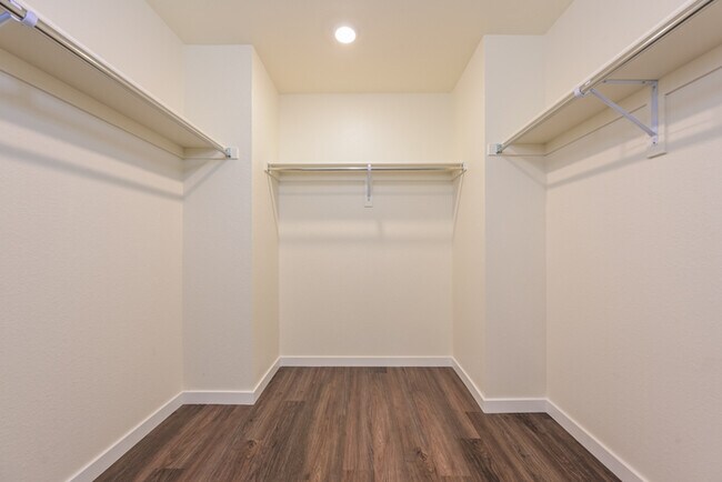 Building Photo - 13483 Oneida Ln