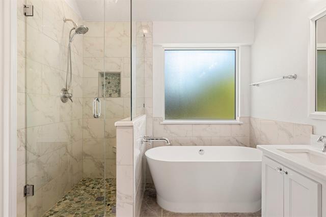 Building Photo - 1500 Mission Ridge Trail