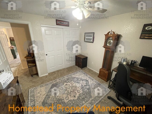 Building Photo - OUTSTANDING SOUTH SALEM LOCATION! HOME WITH A VIEW!