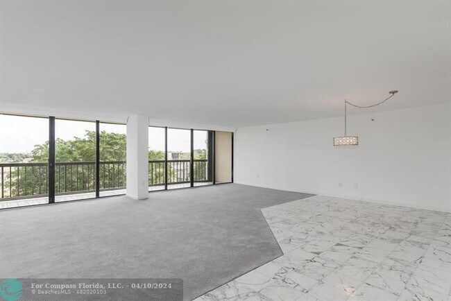 Building Photo - 2480 Presidential Way