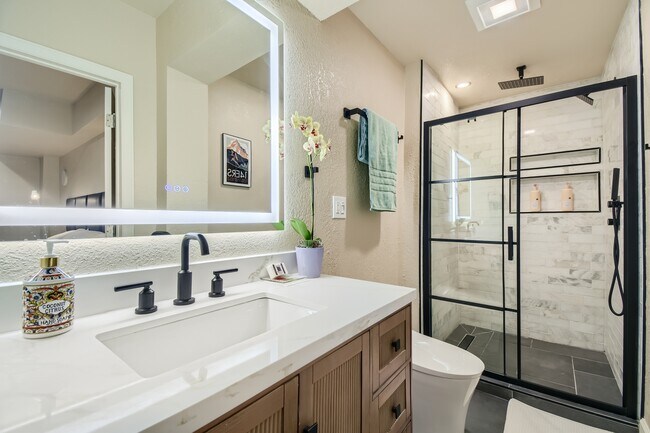 Building Photo - 5236 Malta St