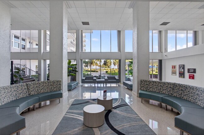 Building Photo - 405 N Ocean Blvd
