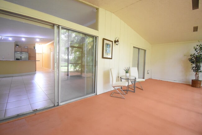Building Photo - 22237 Woodborn Dr