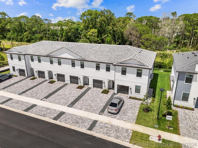 Building Photo - 4333 Efendi Dr