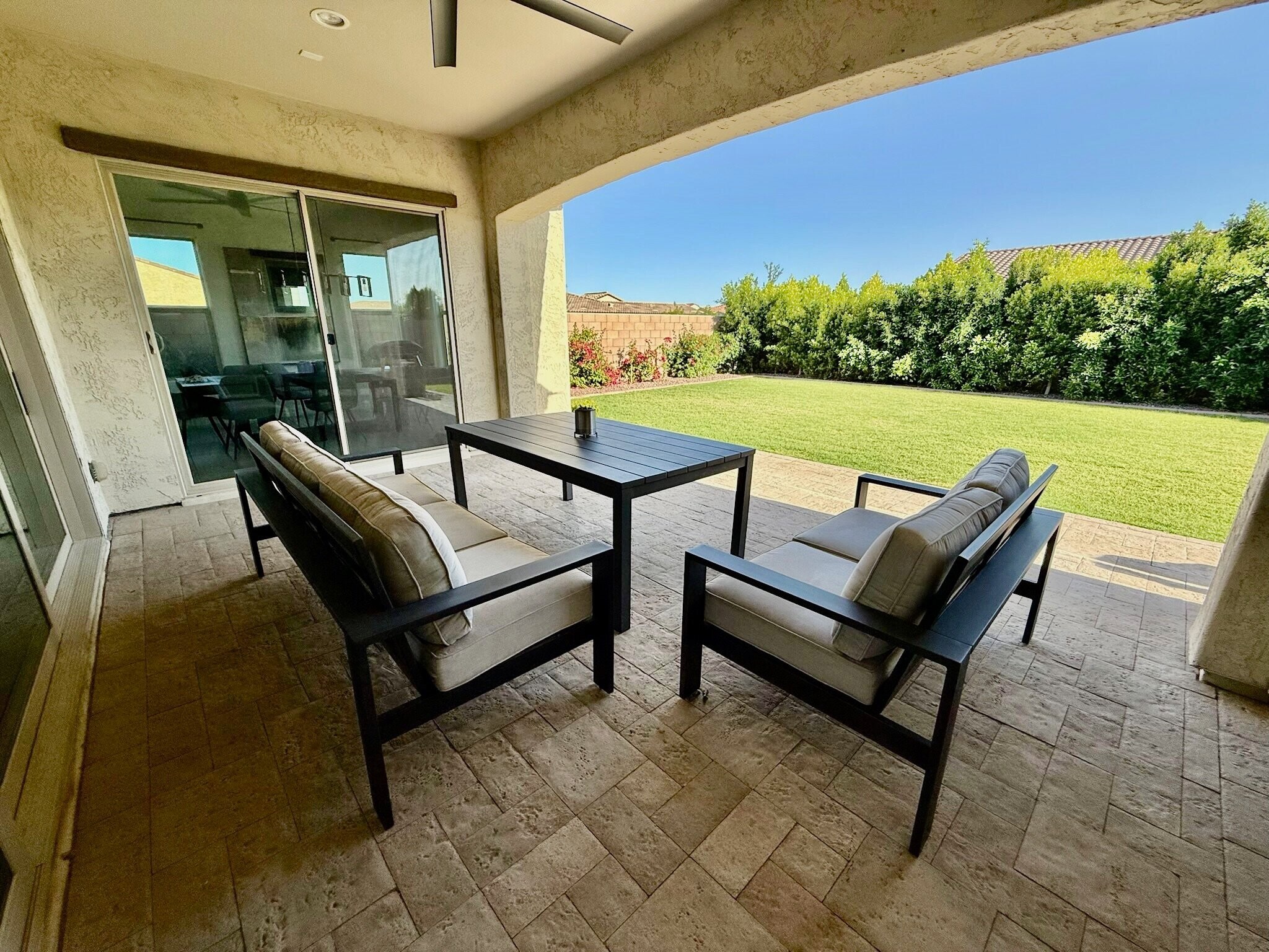 Building Photo - 10649 Thatcher Ave