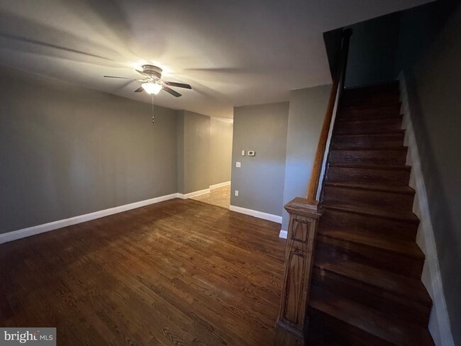 Building Photo - 1321 Cambria St