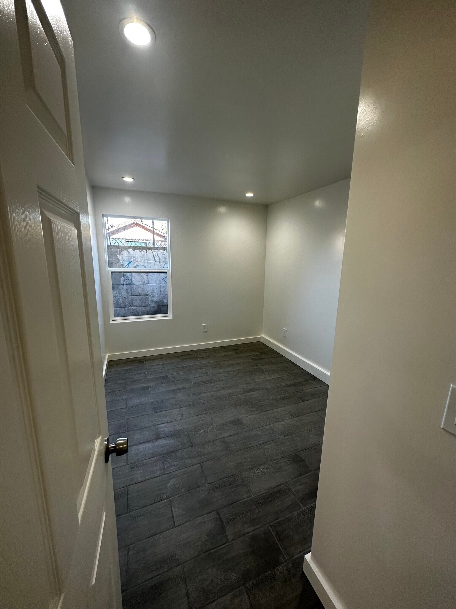 2nd Bedroom - 957 W 45th St