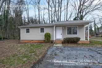 Building Photo - 2005 Hummingbird Ct