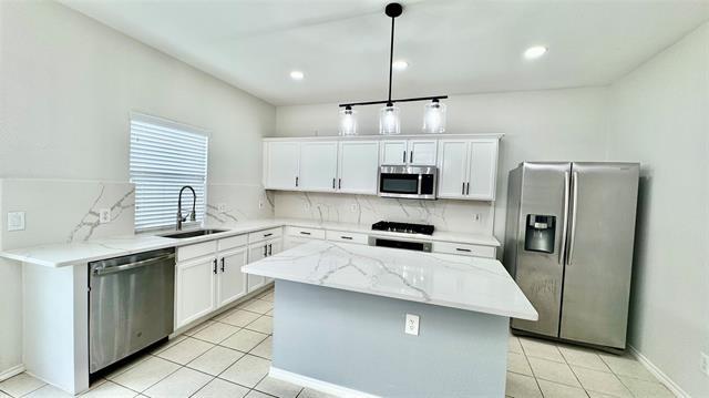 Building Photo - 705 Piedmont Dr