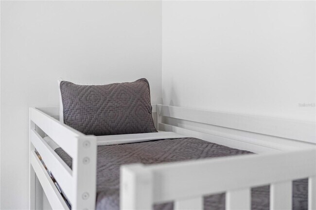 Building Photo - 230 W Pine Valley Ln