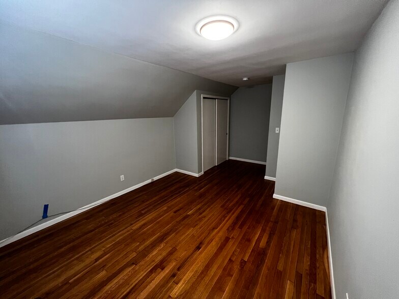 Building Photo - 115 Beauvue Ter