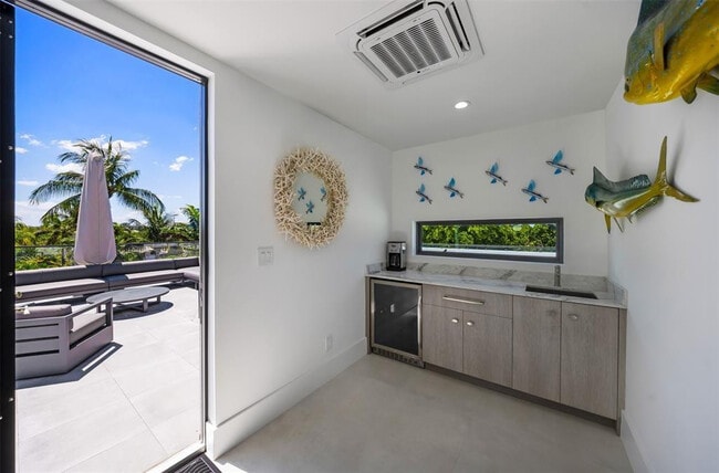 Building Photo - 2001 Marietta Dr