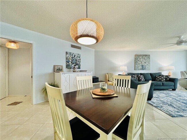 Building Photo - 9500 S Ocean Dr