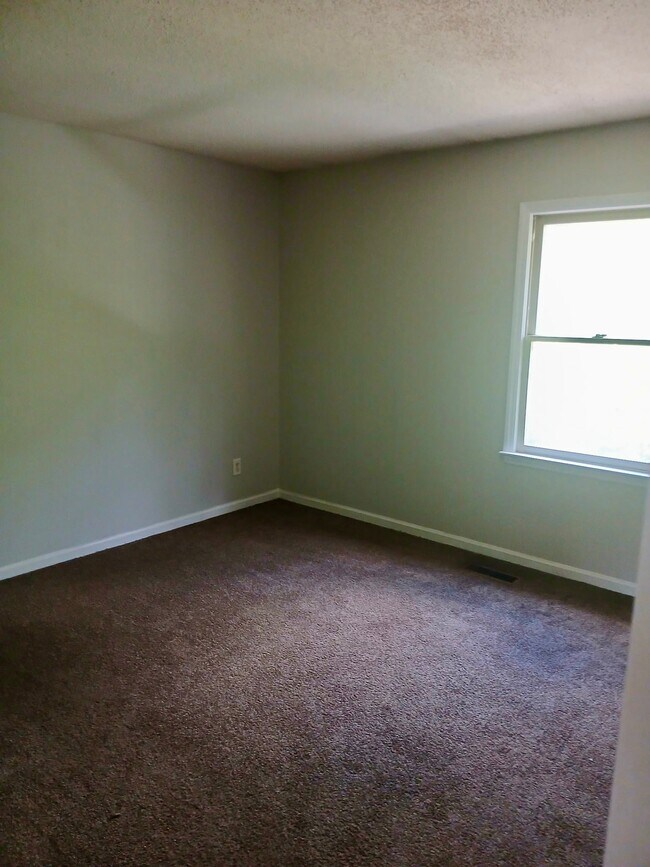 Building Photo - 1111 Keswick Pl