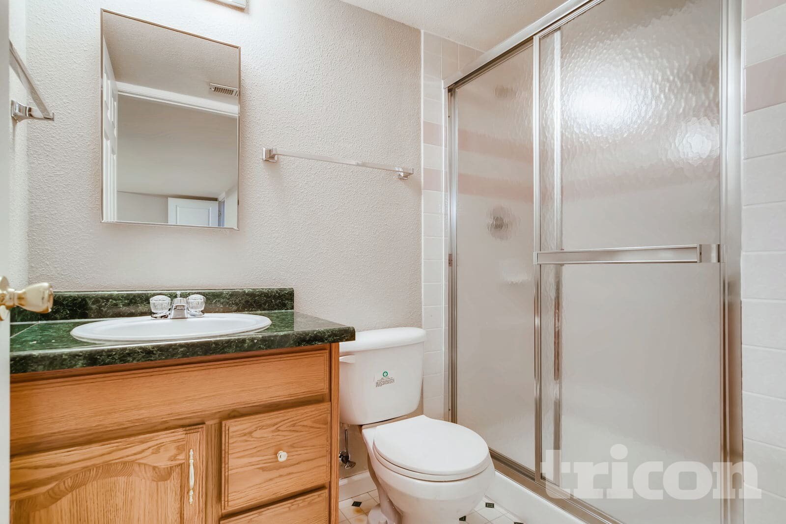 Building Photo - 633 Golden Eagle Dr