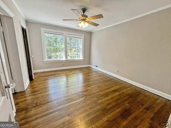 Building Photo - 111 E Screven St